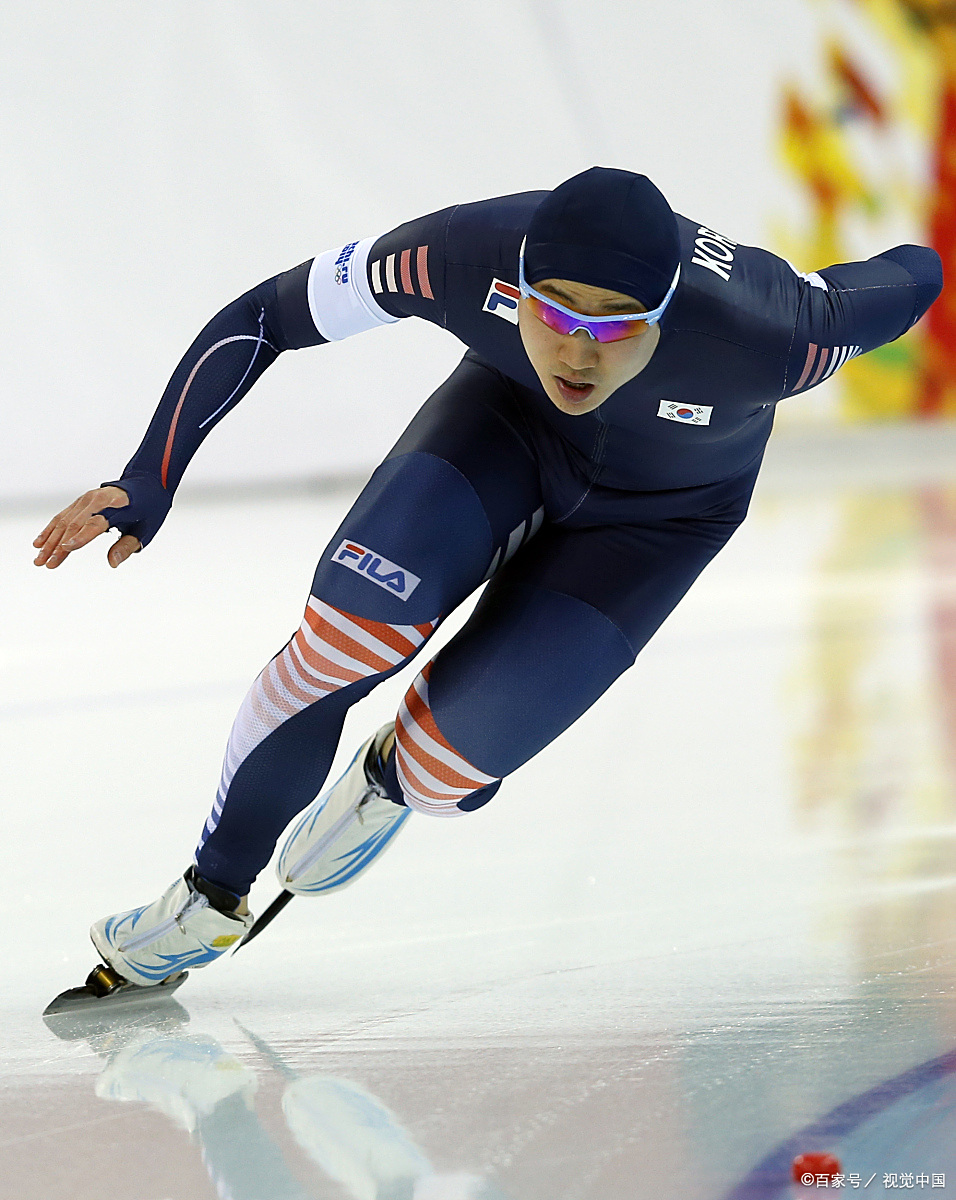 哈兰德迎来五赛季出色发挥，公牛观众热烈欢呼！